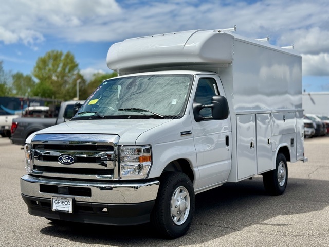 2026 Ford E-350 Base photo 11