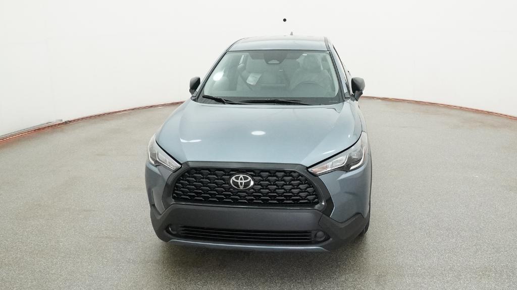 2025 Toyota Corolla Cross L photo 2