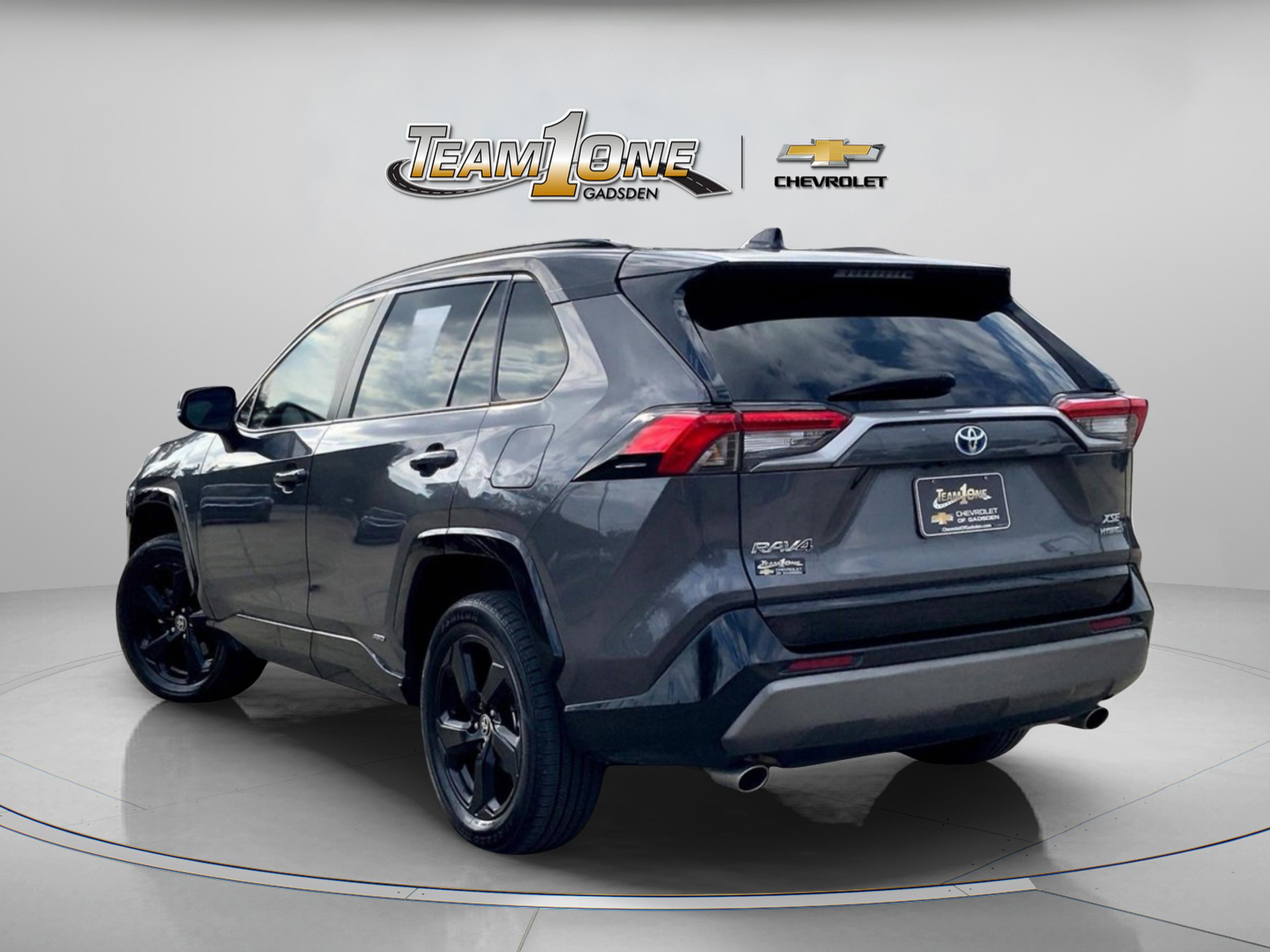 2021 Toyota RAV4 Hybrid XSE photo 2