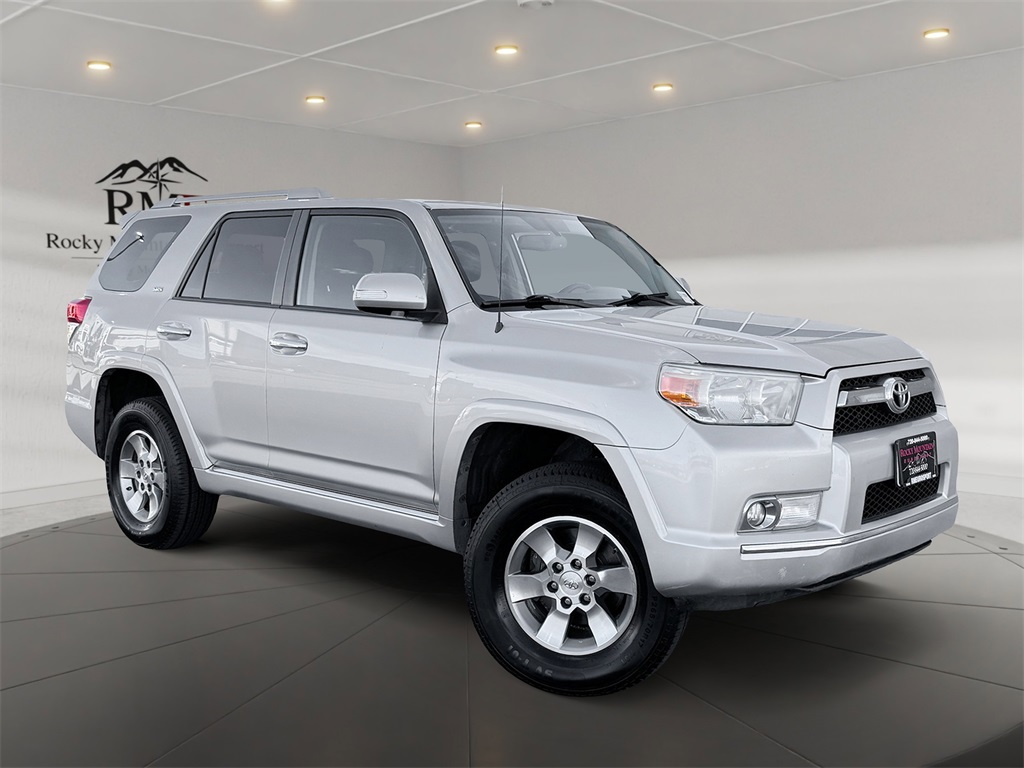 2013 Toyota 4Runner SR5's photo