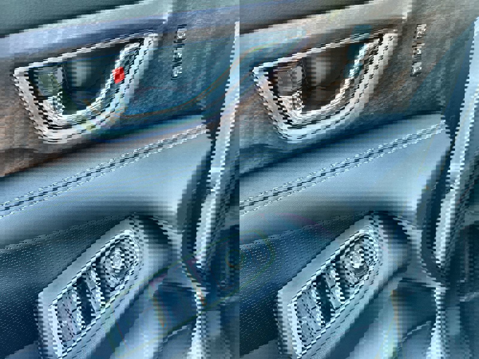 2025 Subaru Ascent Touring photo 14
