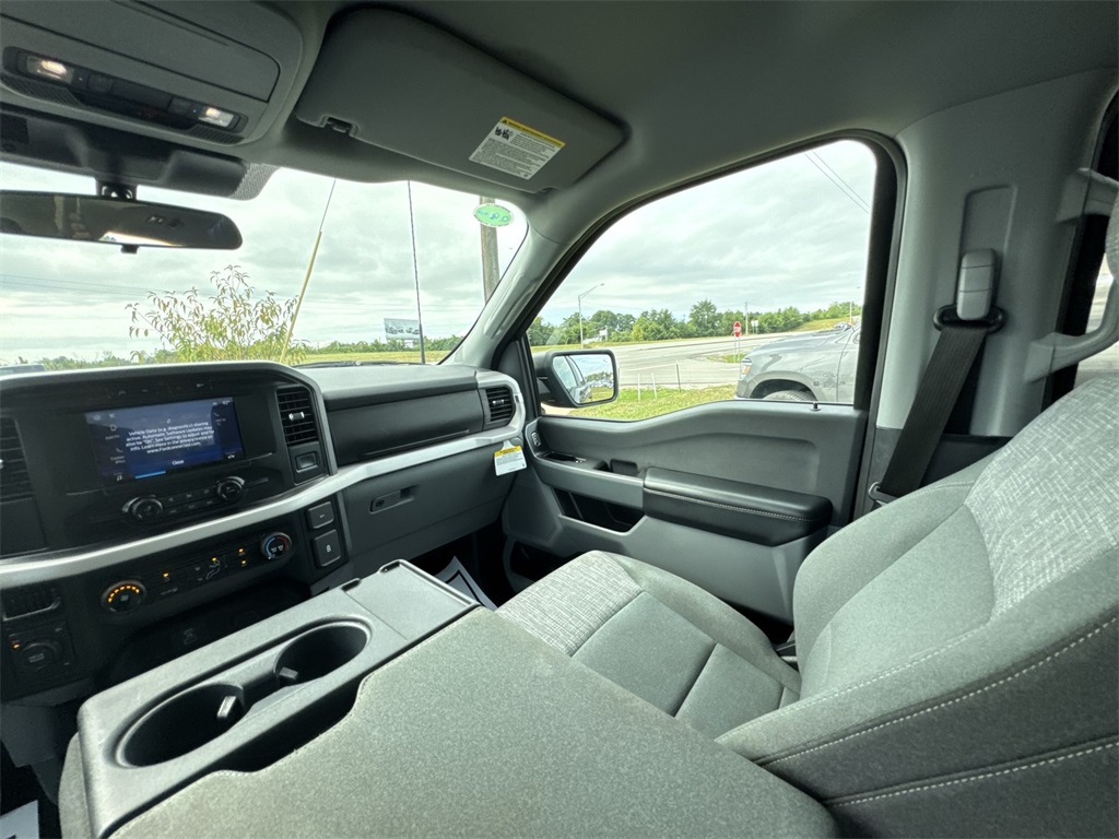 2023 Ford F-150 XLT photo 11