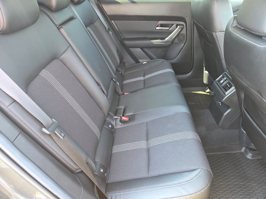 2025 Mazda CX-50 2.5 S Premium photo 16
