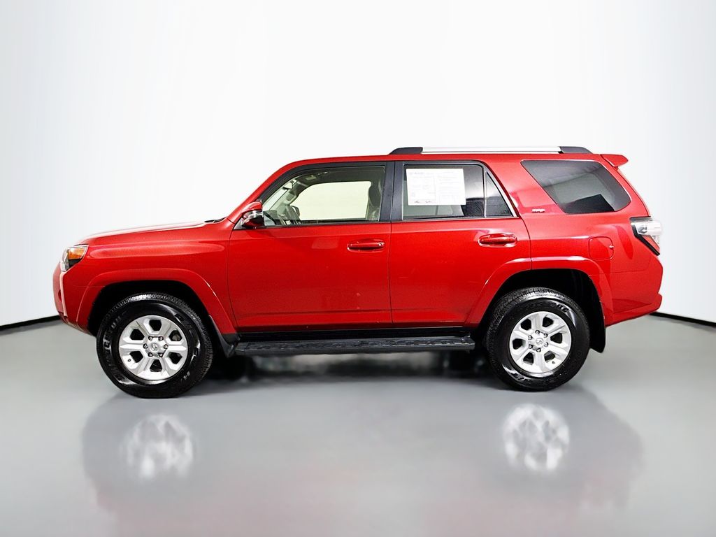2024 Toyota 4Runner SR5 Premium photo 4