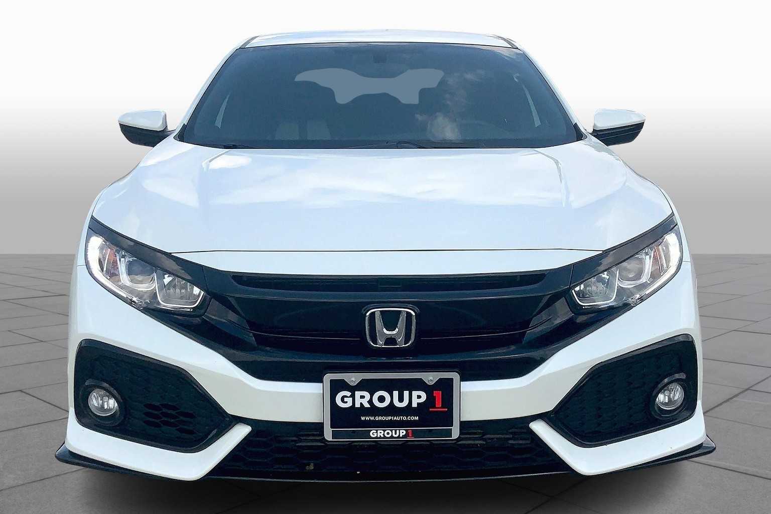 2018 Honda Civic Hatchback Sport photo 3