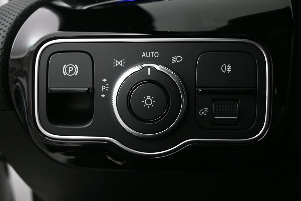 2026 Mercedes Benz CLA 250 photo 8