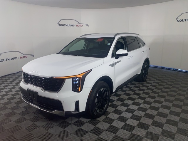 2025 Kia Sorento S photo 3