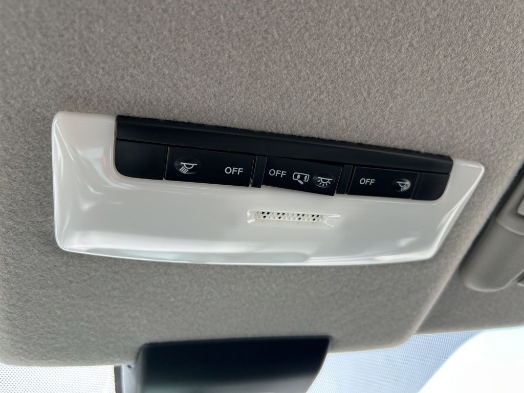 2025 Nissan Kicks Play S photo 26