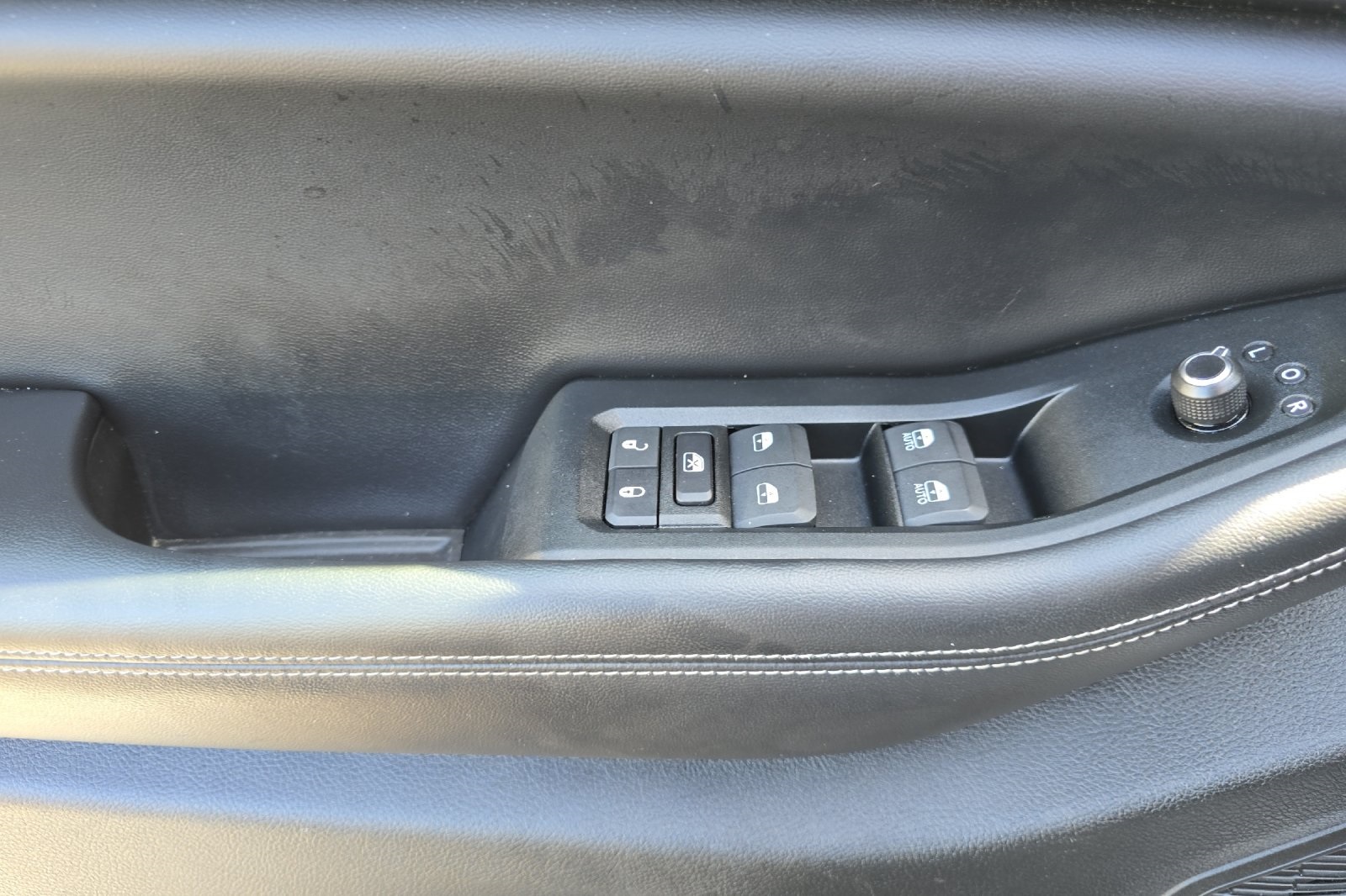 2024 Jeep Grand Cherokee Altitude photo 9