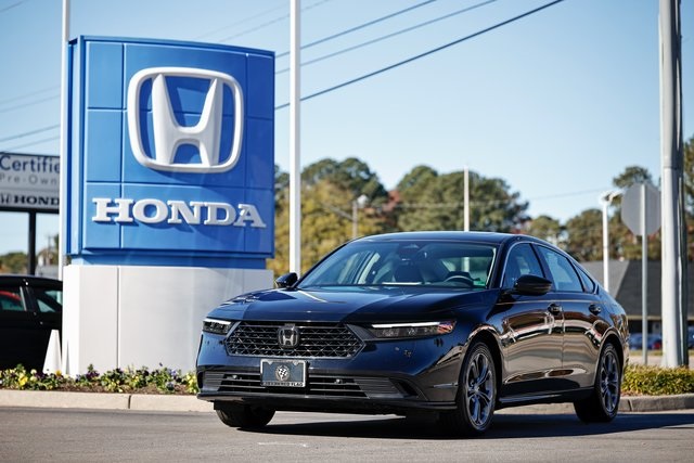 2024 Honda Accord Hybrid EX-L's photo