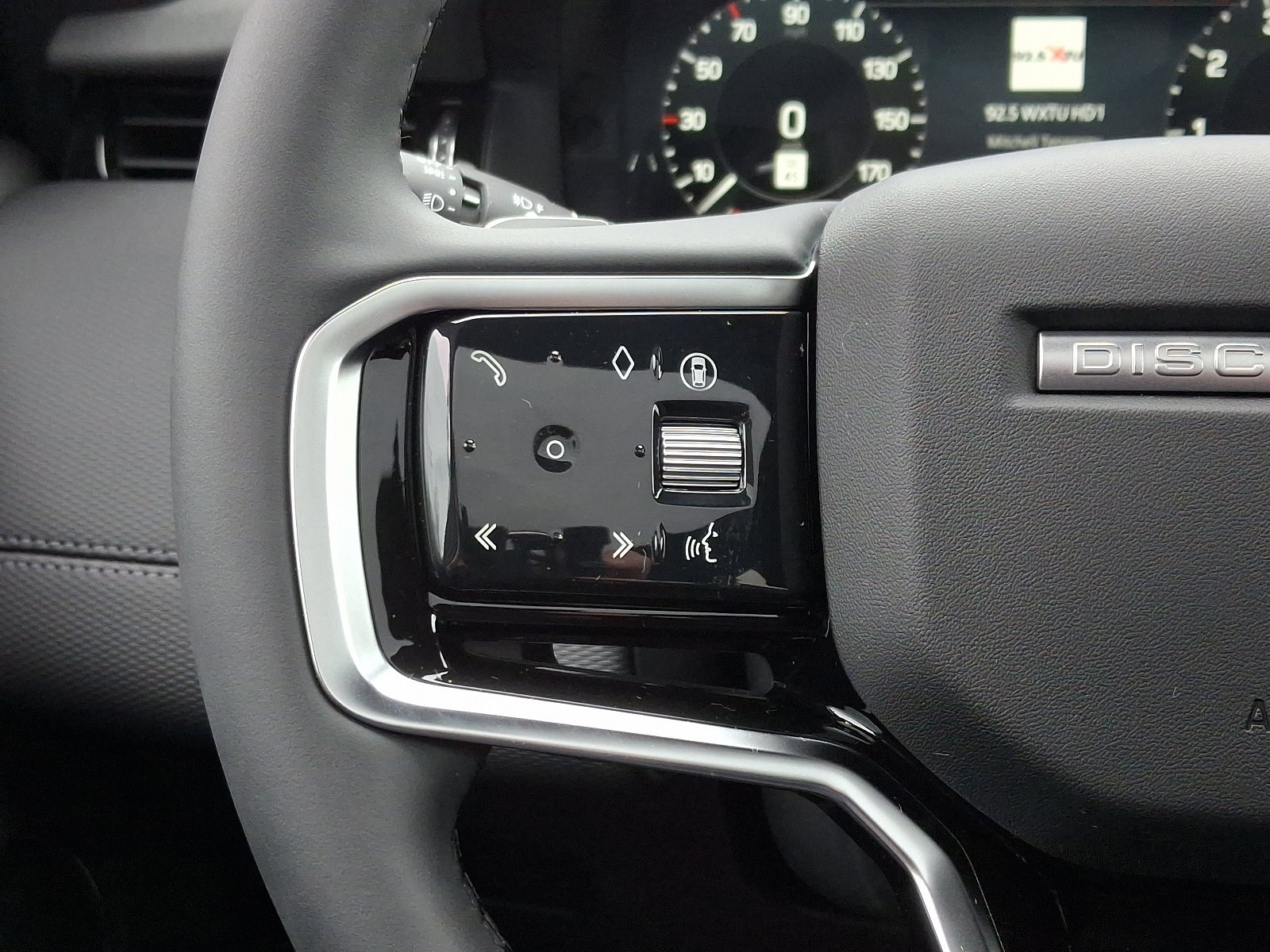 2025 Land Rover Discovery Sport Dynamic SE photo 22