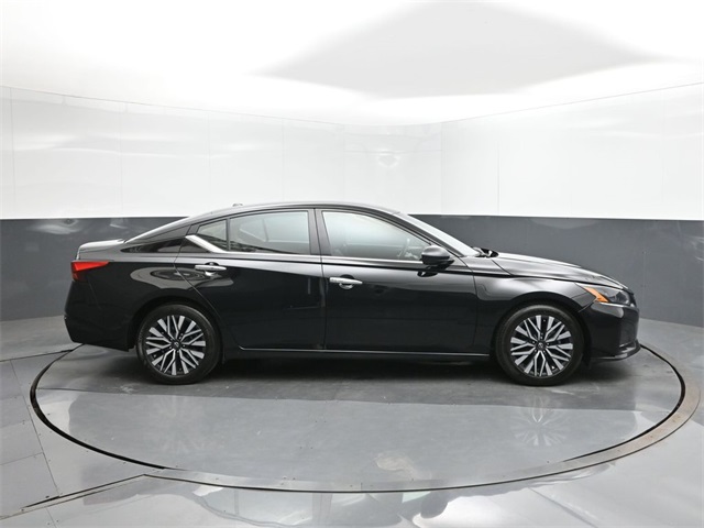 2024 Nissan Altima 2.5 SV photo 23