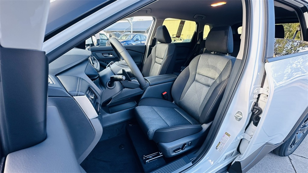 2026 Nissan Rogue SV photo 26