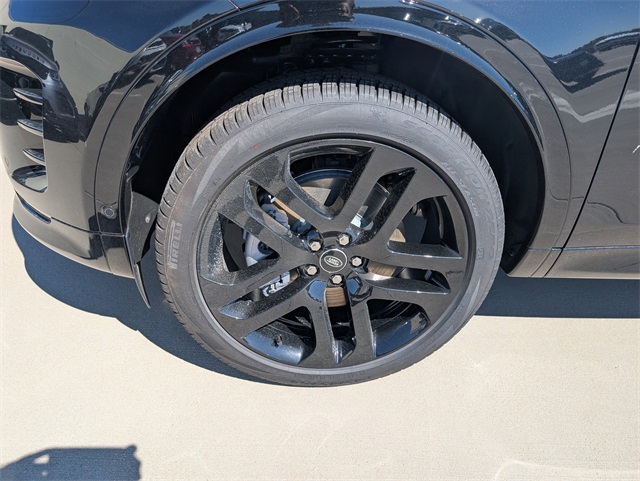 2025 Land Rover Discovery Sport SE photo 4