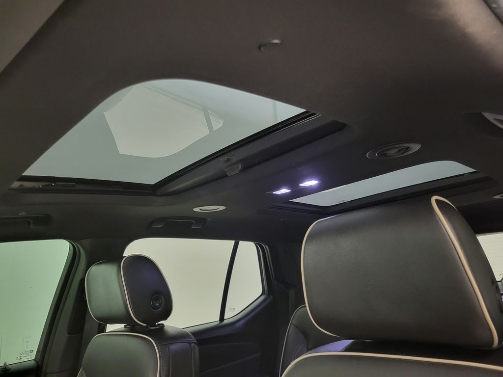 2022 Chevrolet Traverse Premier photo 12
