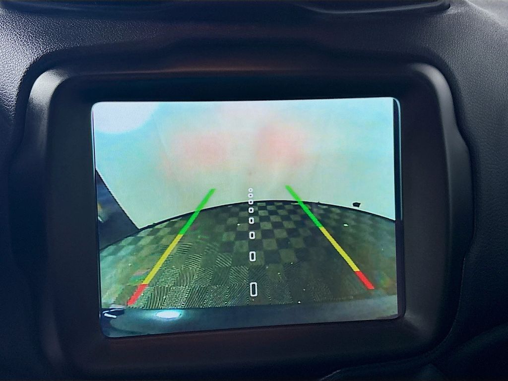 2023 Jeep Renegade Altitude photo 16