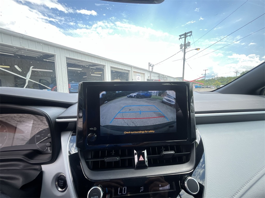 2023 Toyota Corolla SE photo 16