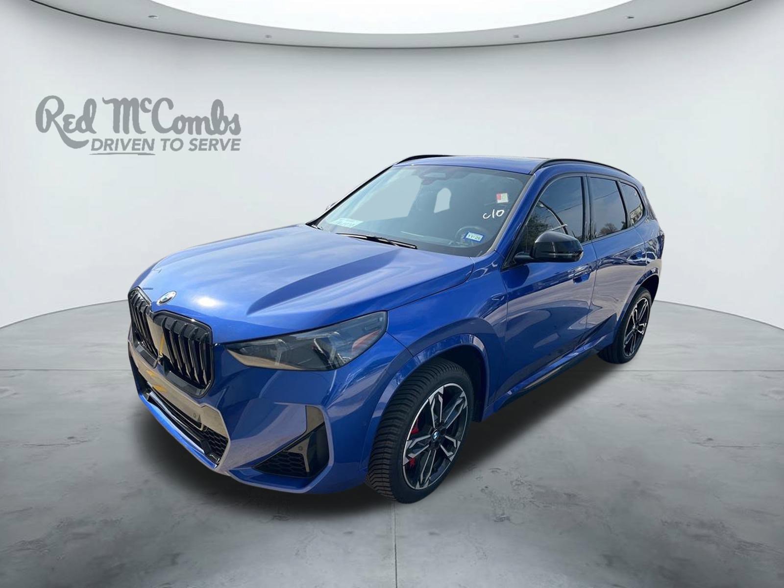 2025 BMW X1 28i's photo