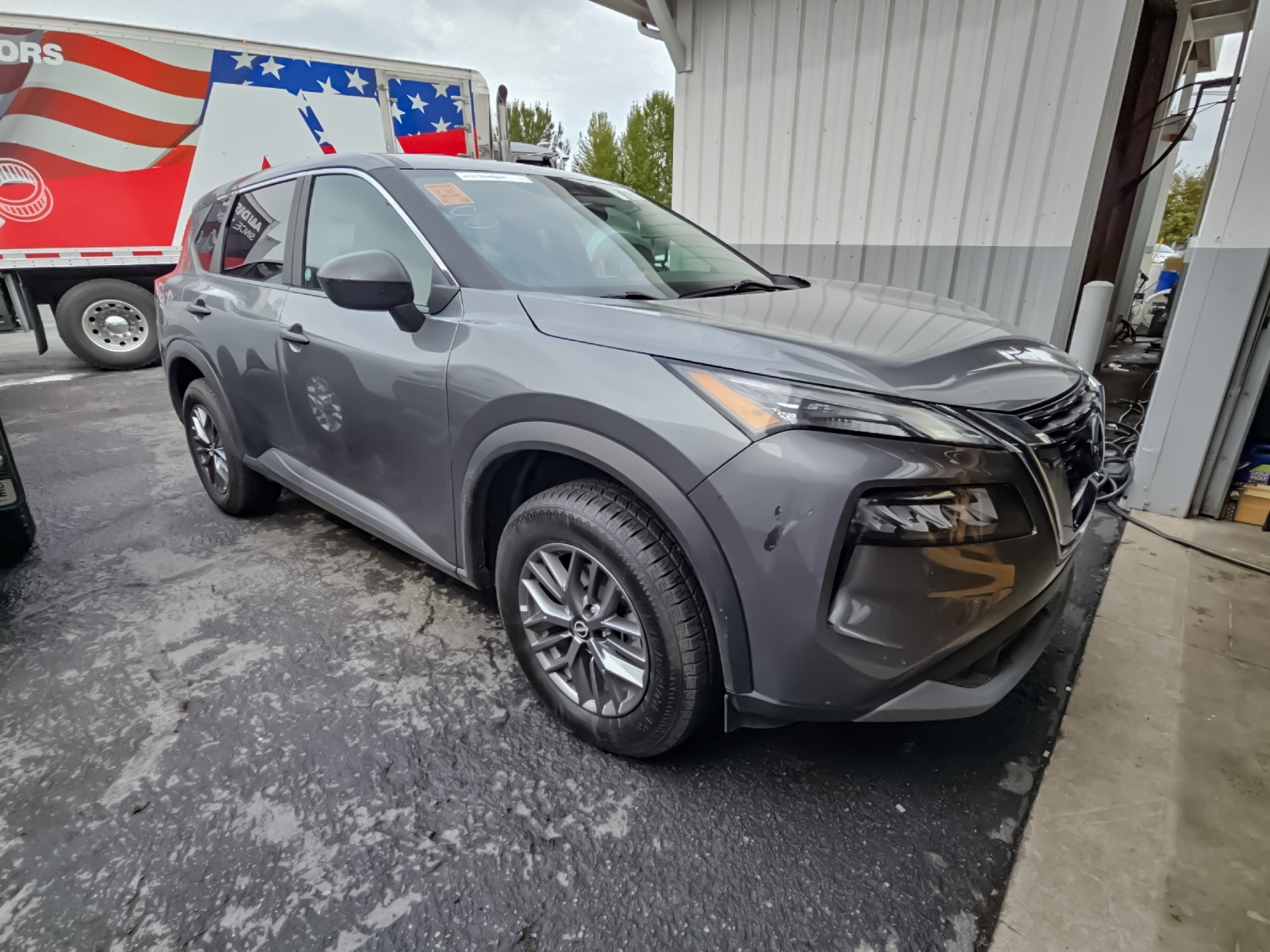 2023 Nissan Rogue S photo 2