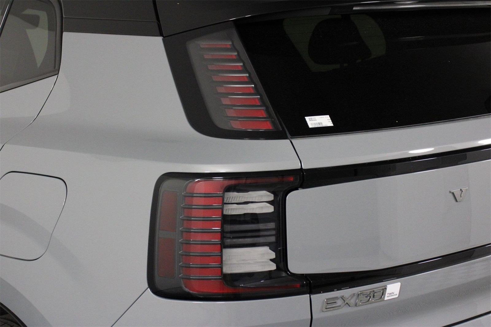 2025 Volvo EX30 Plus photo 12