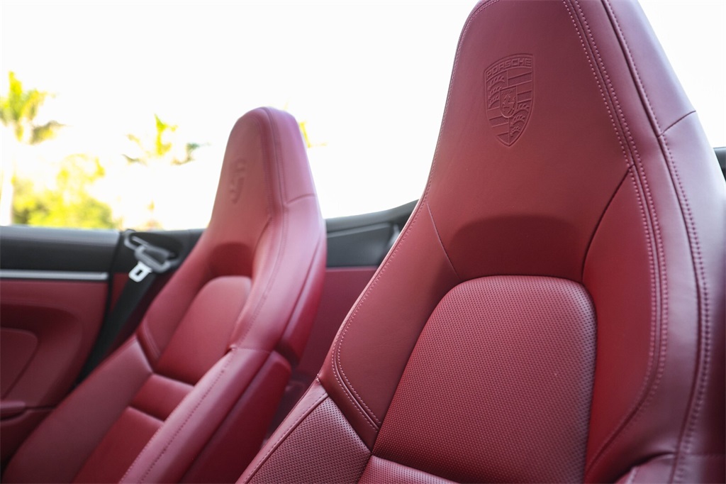 Used 2021 GT Silver Metallic Porsche Carrera S image 39