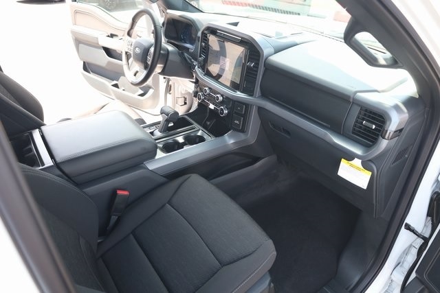2025 Ford F-150 XLT photo 13