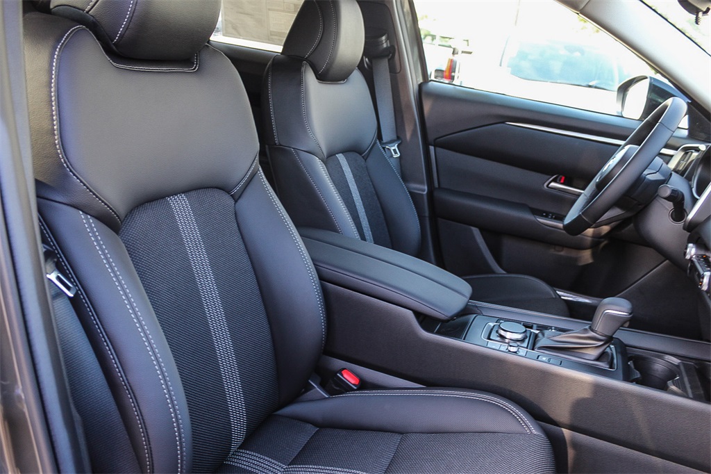 2025 Mazda CX-50 Preferred photo 16