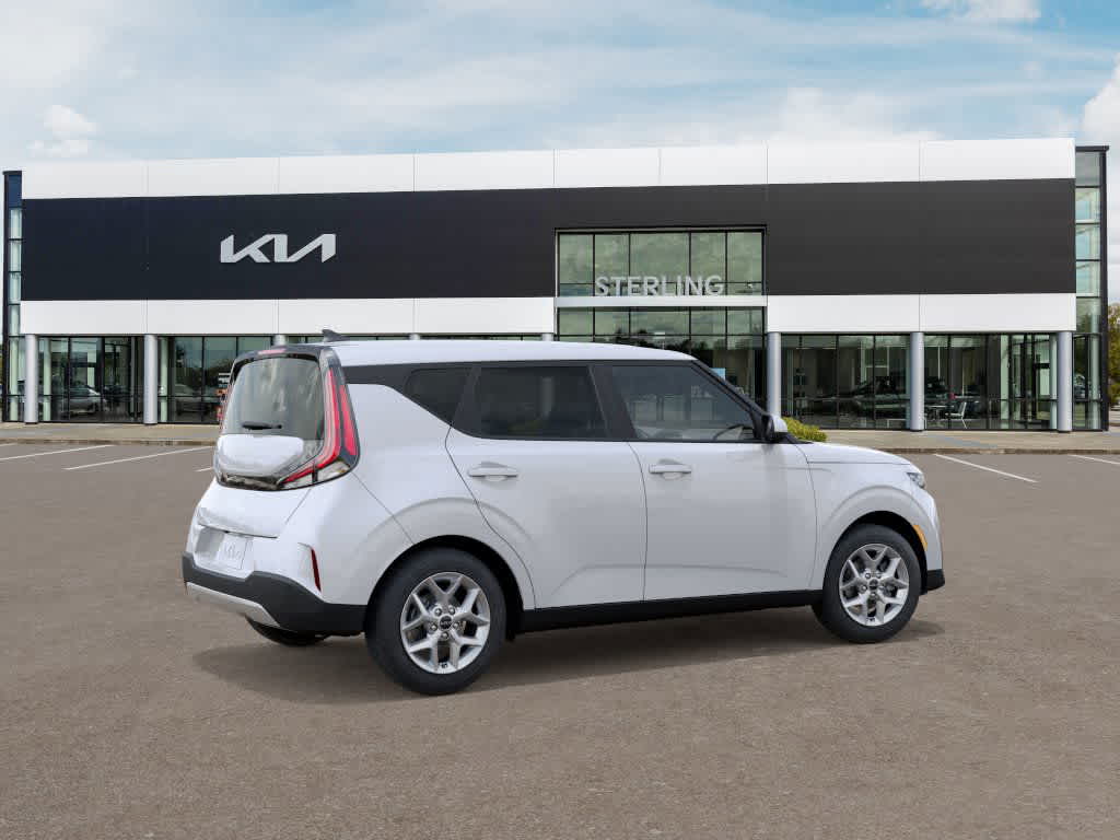 2025 Kia Soul LX photo 2
