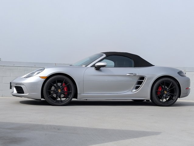 2019 Porsche Boxster S photo 2