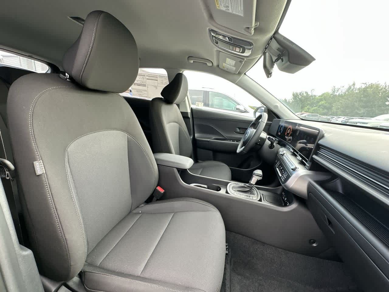 2026 Hyundai Kona SEL photo 25