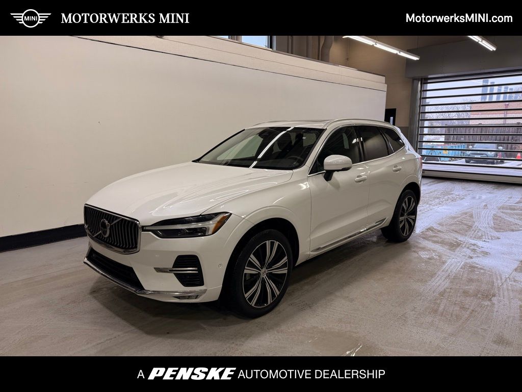 2023 Volvo XC60 Plus's photo