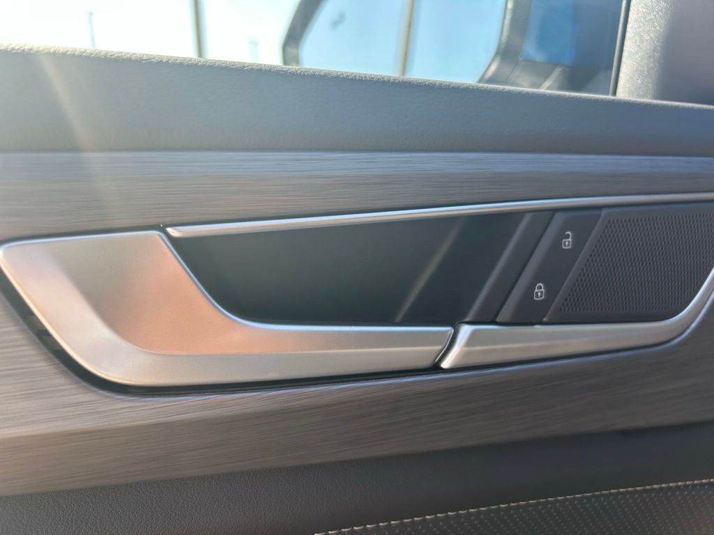 2026 Volkswagen Atlas Cross Sport SE photo 42