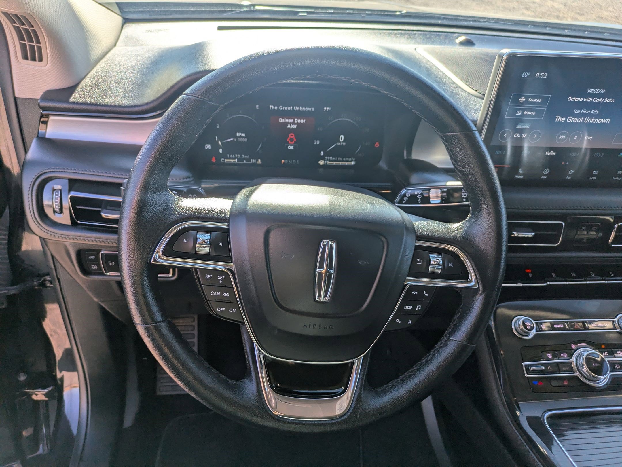 2023 Lincoln Nautilus Standard photo 14