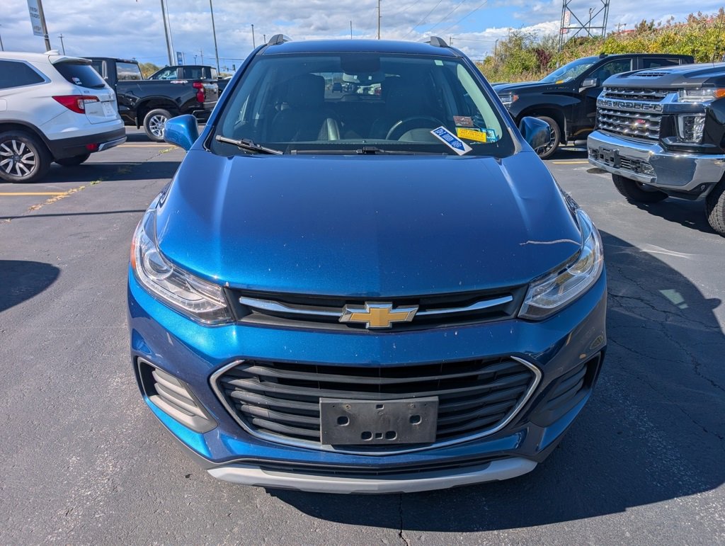 2019 Chevrolet Trax LT photo 2