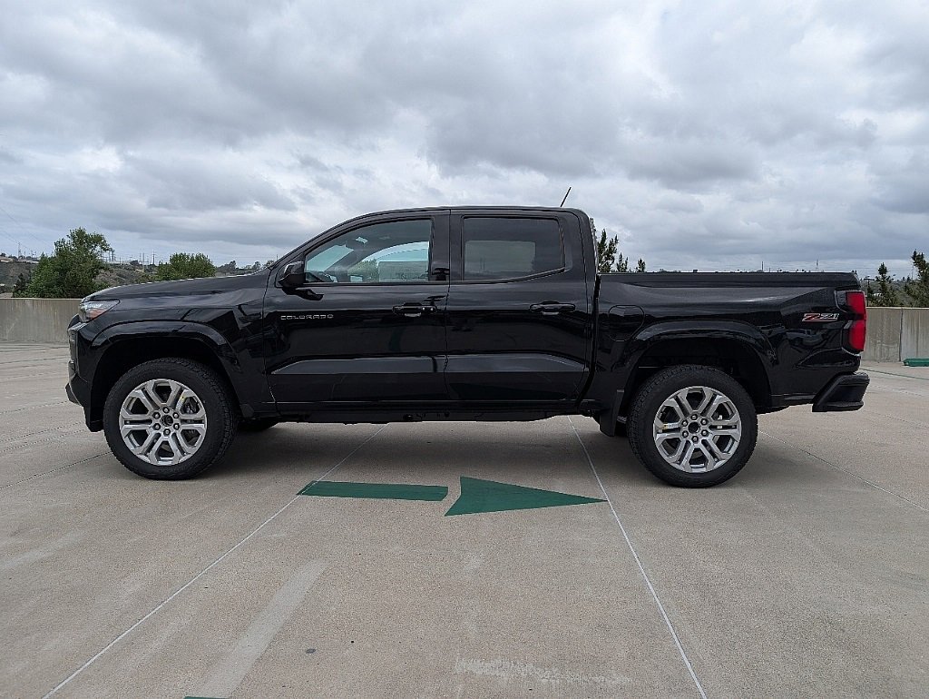 2025 Chevrolet Colorado Z71 photo 4