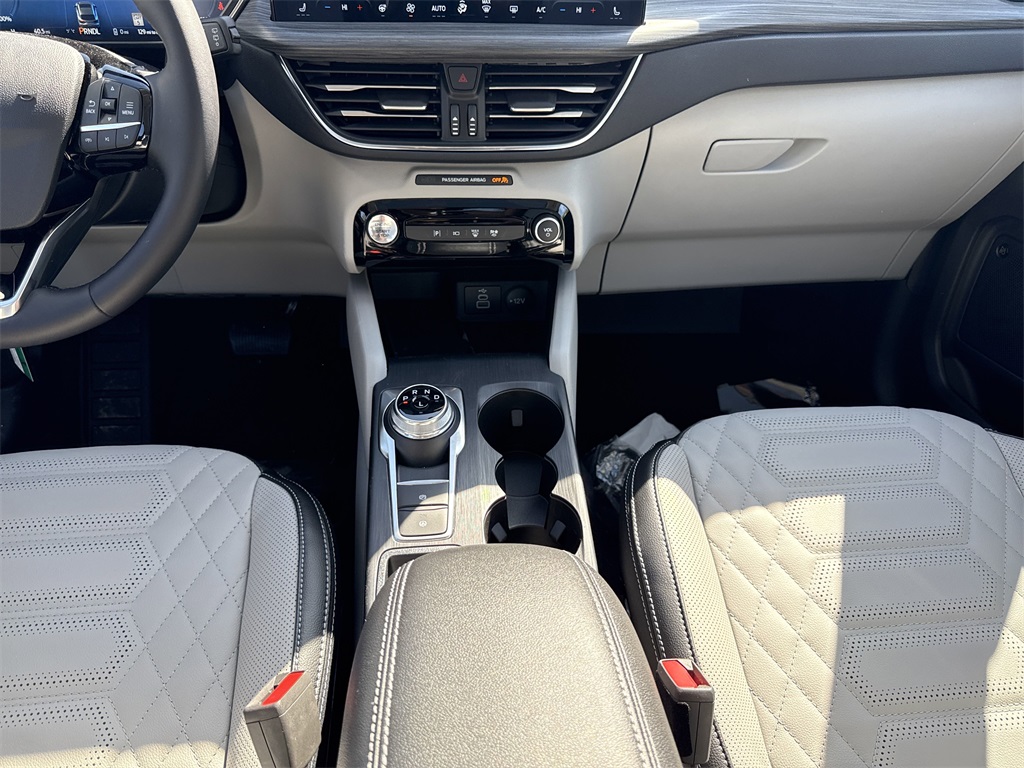 2024 Ford Escape Plug-In Hybrid photo 11