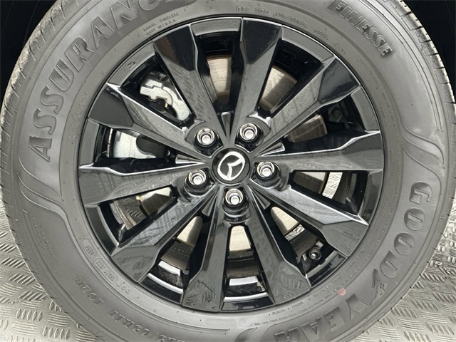 2025 Mazda CX-50 2.5 S Preferred photo 2