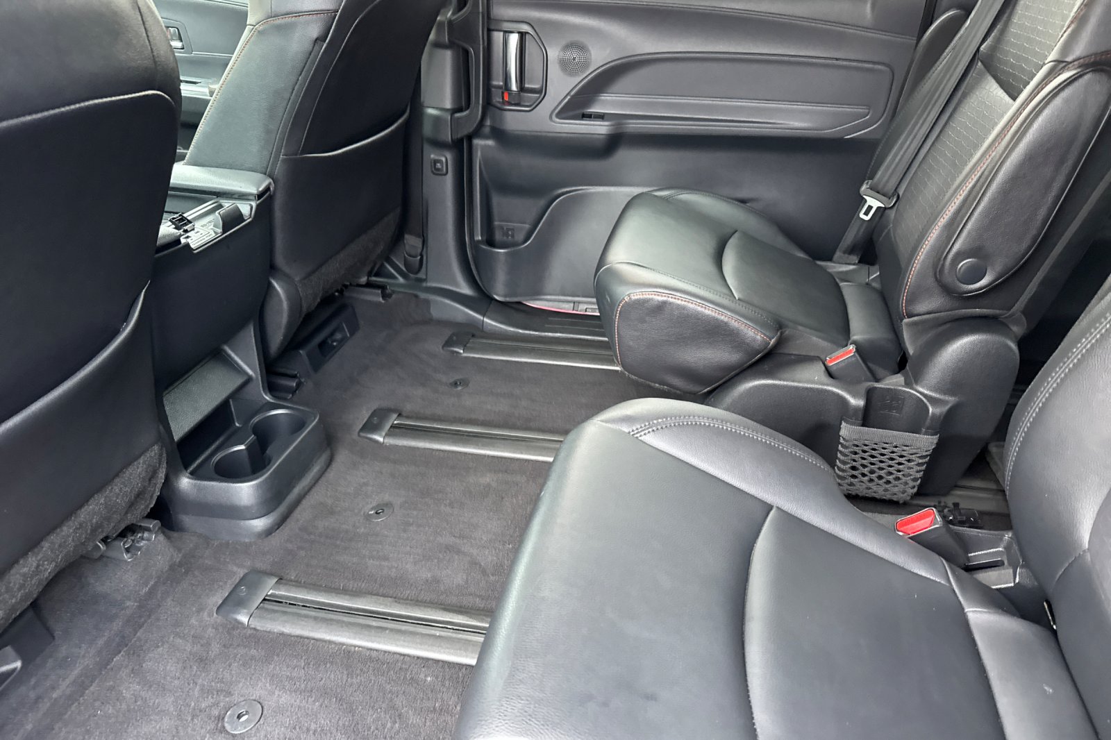2021 Toyota Sienna XSE photo 4