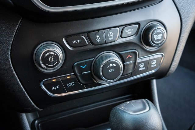 2019 Jeep Cherokee Latitude photo 22