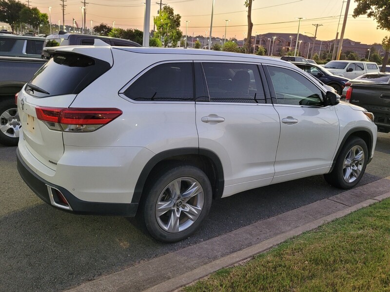 2018 Toyota Highlander Limited photo 4