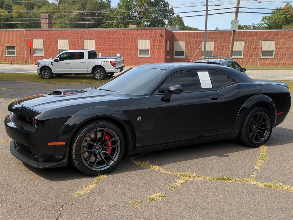 2022 Dodge Challenger R/T Scat Pack Widebody photo 2
