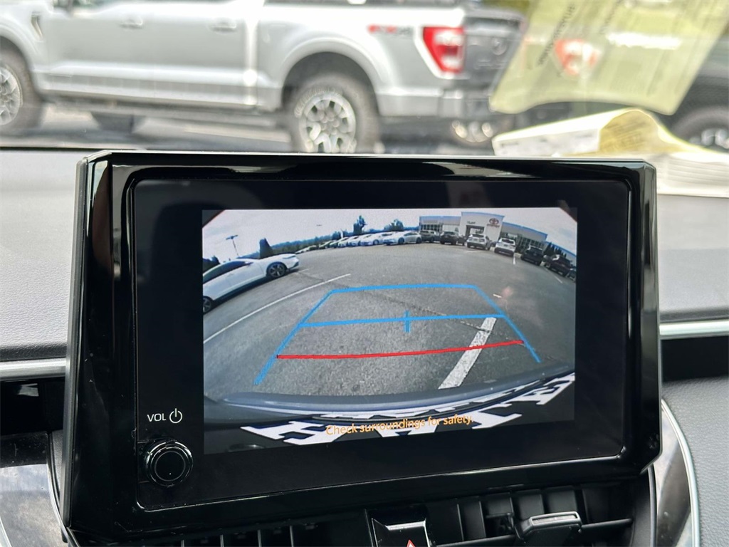 2024 Toyota Corolla LE photo 4