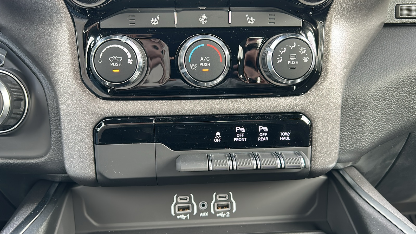 2025 Ram 1500 Big Horn Lone Star photo 30