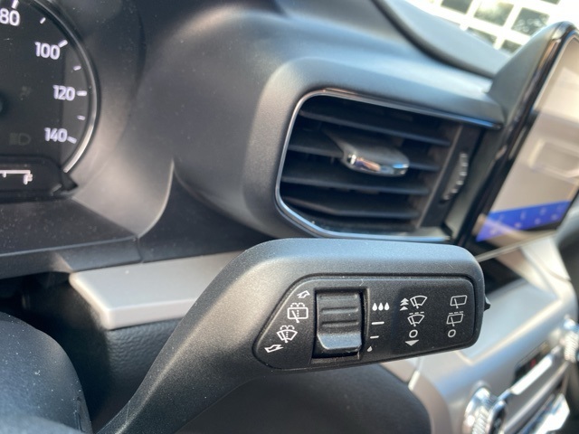 2023 Ford Explorer XLT photo 18
