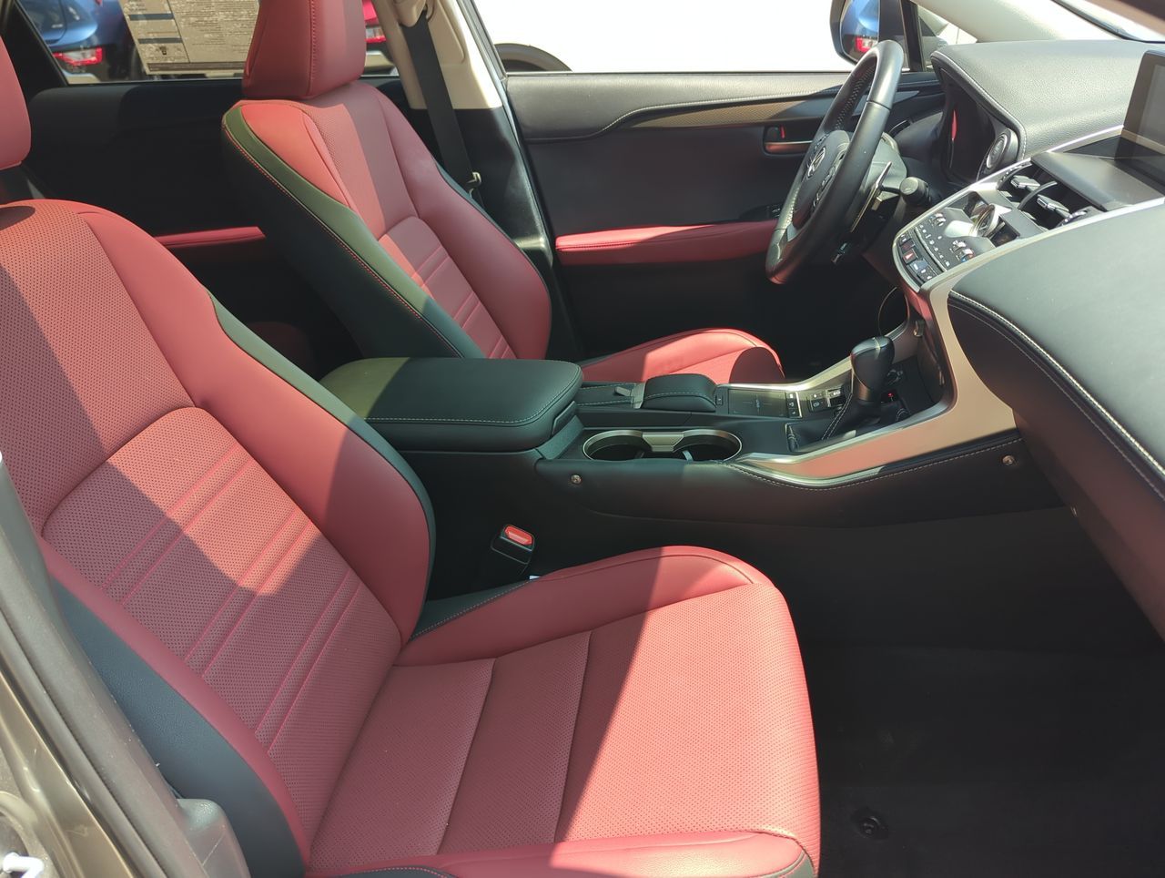 2021 Lexus NX 300 photo 27