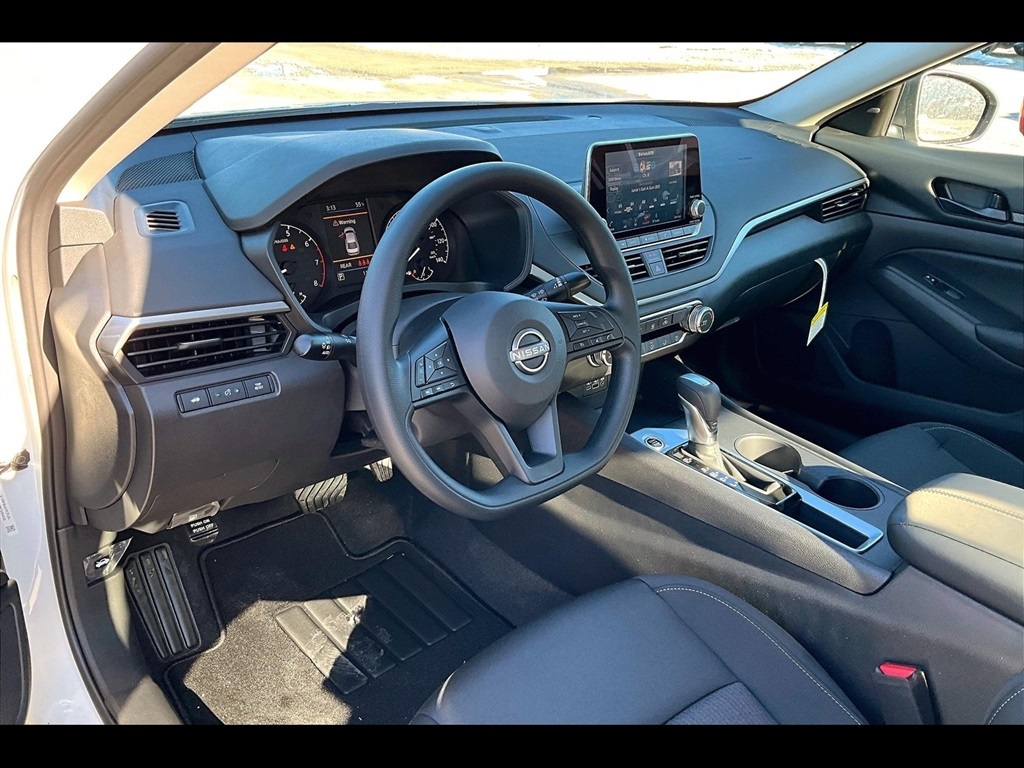2025 Nissan Altima 2.5 S photo 6