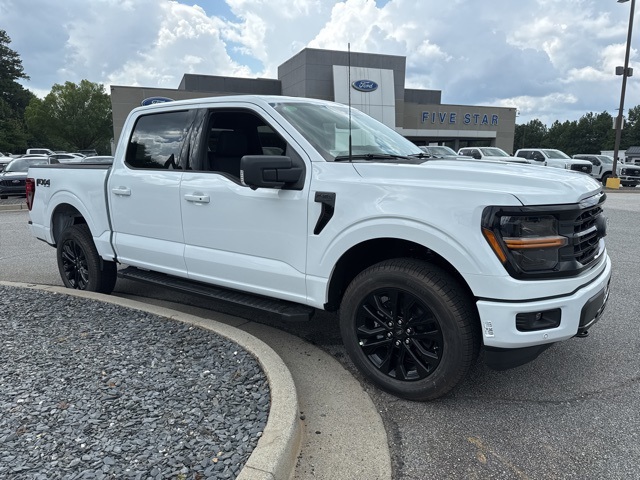 2025 Ford F-150 XLT photo 2