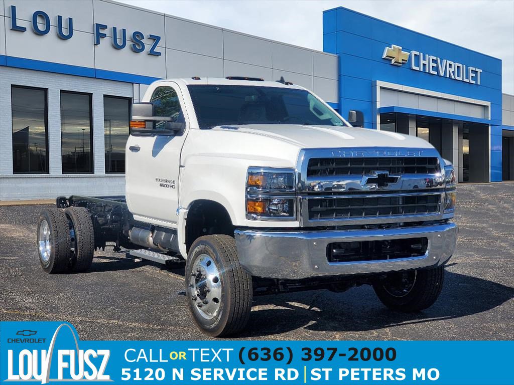 2024 Chevrolet Silverado 4500 Medium Duty Chassis Cab Work Truck's photo
