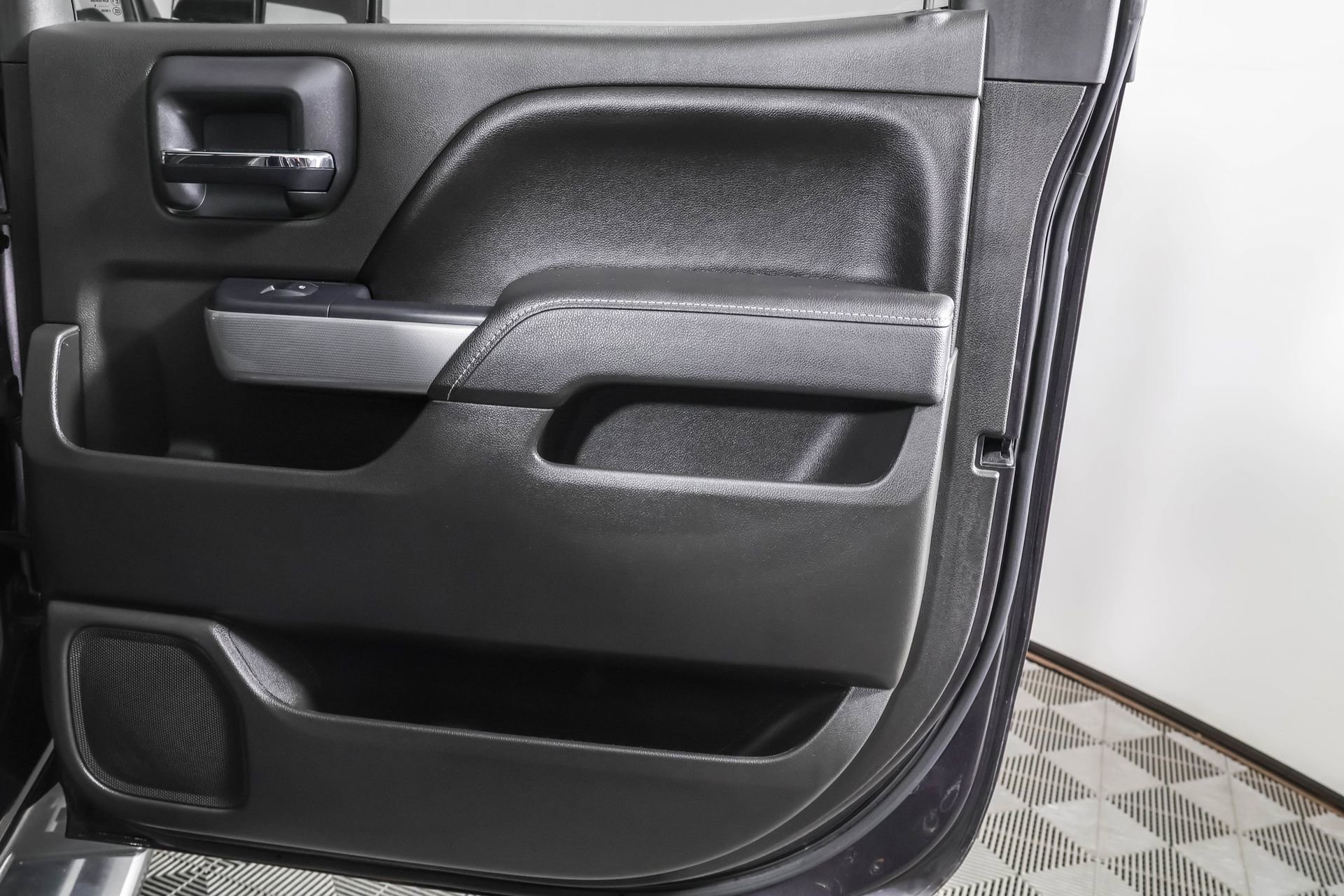 2016 Chevrolet Silverado 1500 LTZ photo 33