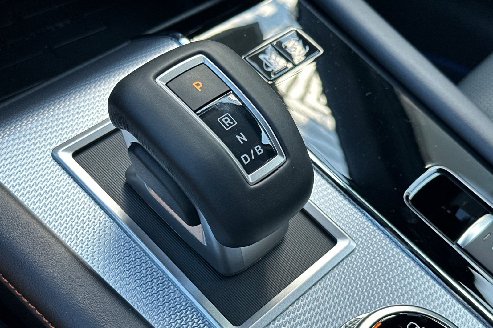 2025 Mitsubishi Outlander SEL Platinum GT photo 19